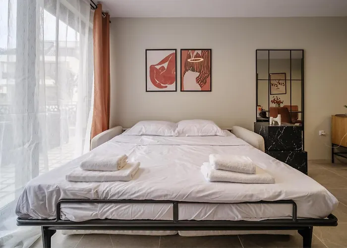 Bellaviastay, Flat Thalassa 1bd * סוזופול